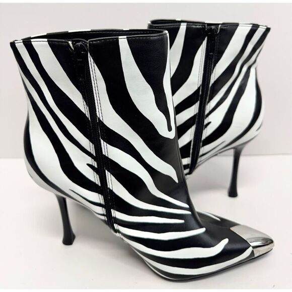 INC International Concept Boots 8.5 Black White Animal Print Pointed Toe NEW - Picture 5 of 11